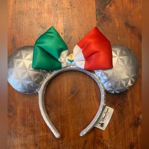 Authentic Walt Disney World Minnie Ears. Epcots Mexico Pavillion Minnie Ears.